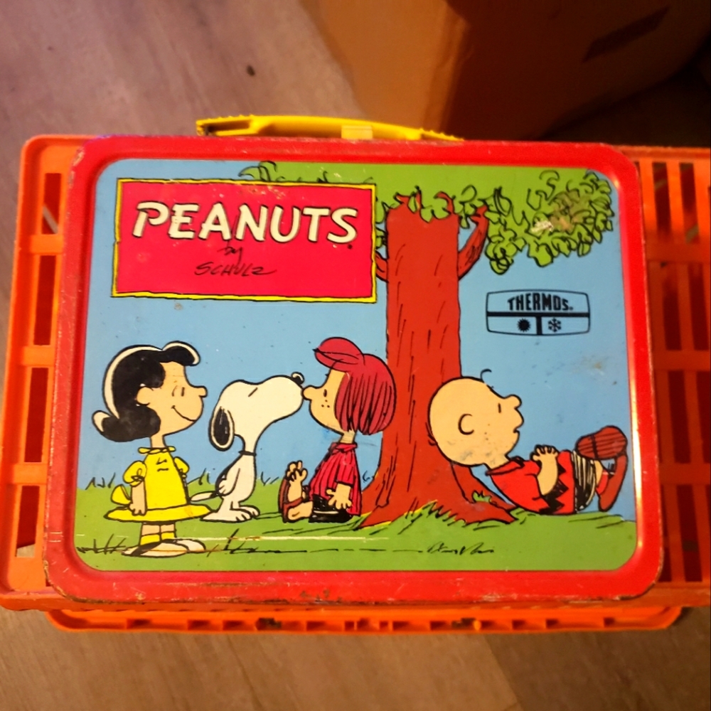 Vintage peanuts lunch box